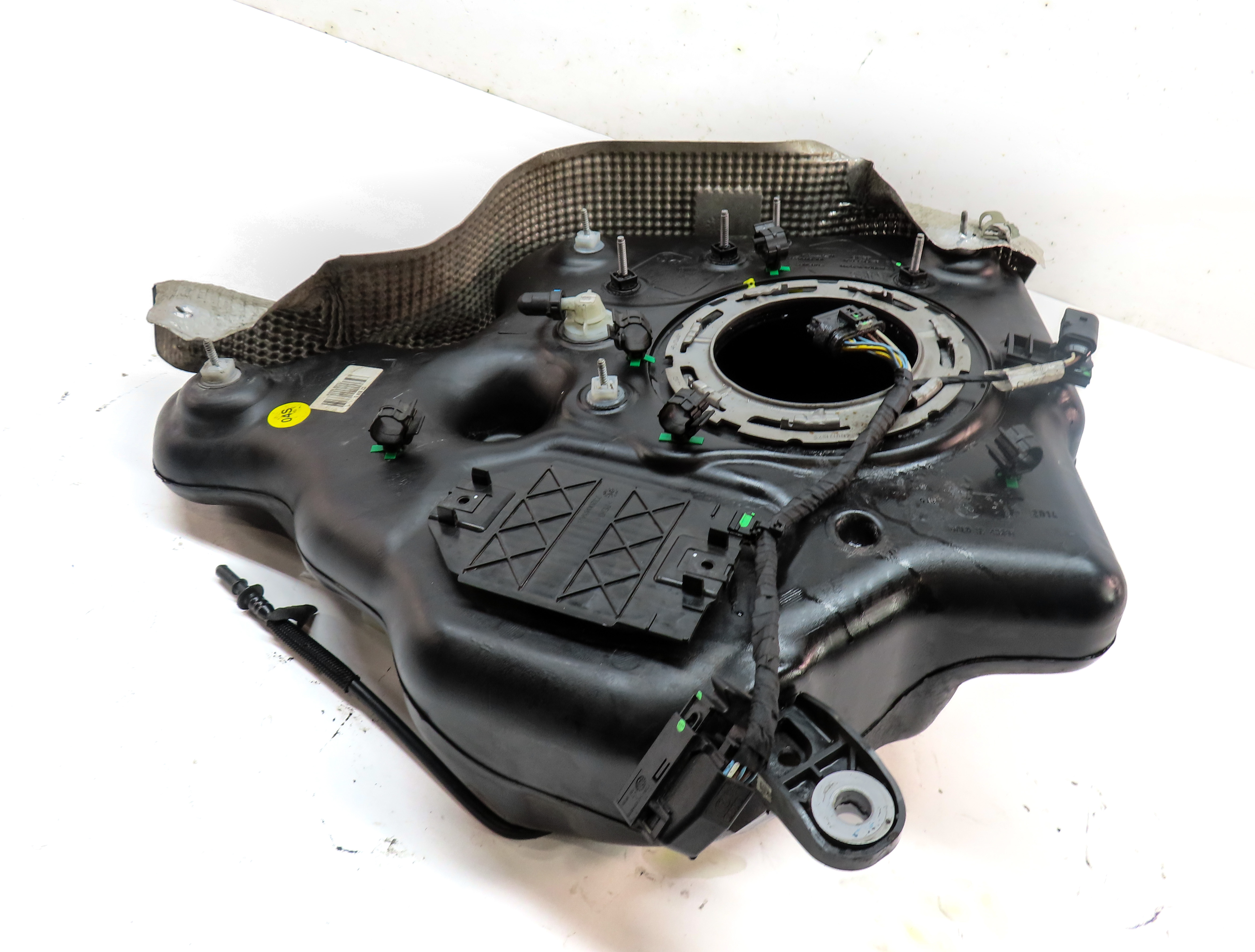 2014 AUDI A6 (C7 4G) 3.0L DIESEL (CPNB) ENGINE DEF TANK — exact item pictured